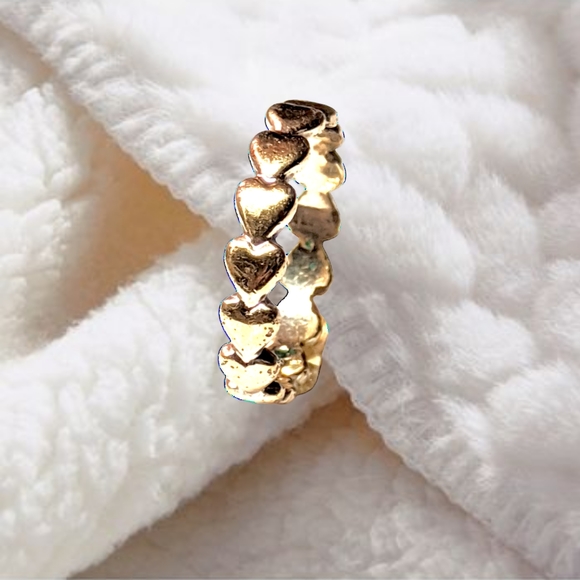 .🌲10/$20. Gold Tone Band with Heart's - Picture 3 of 4